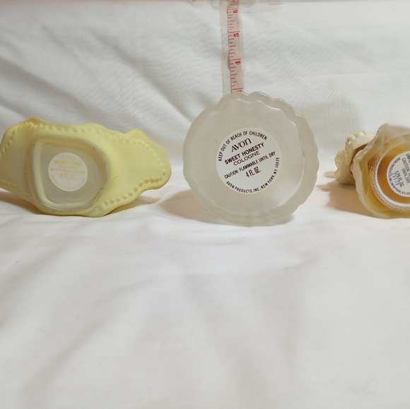 Set of 3 vintage Avon perfume bottles - Picture 3 of 6